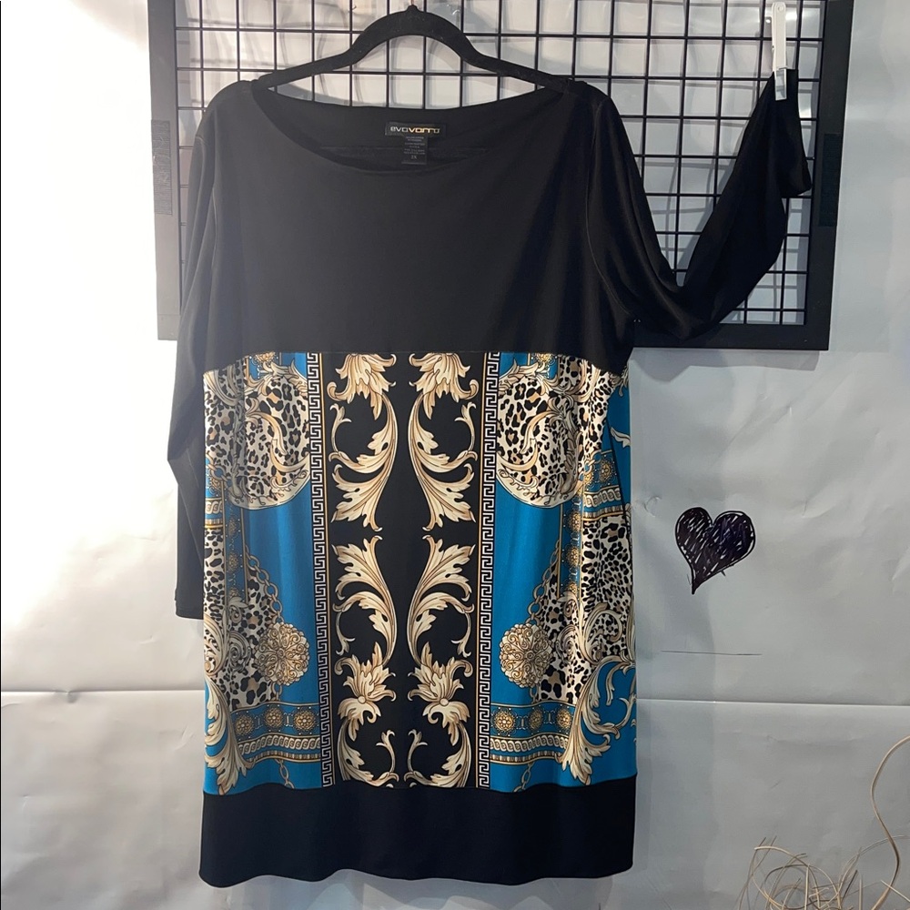 Evo Vorro- Elegant Black and Blue Baroque Tunic